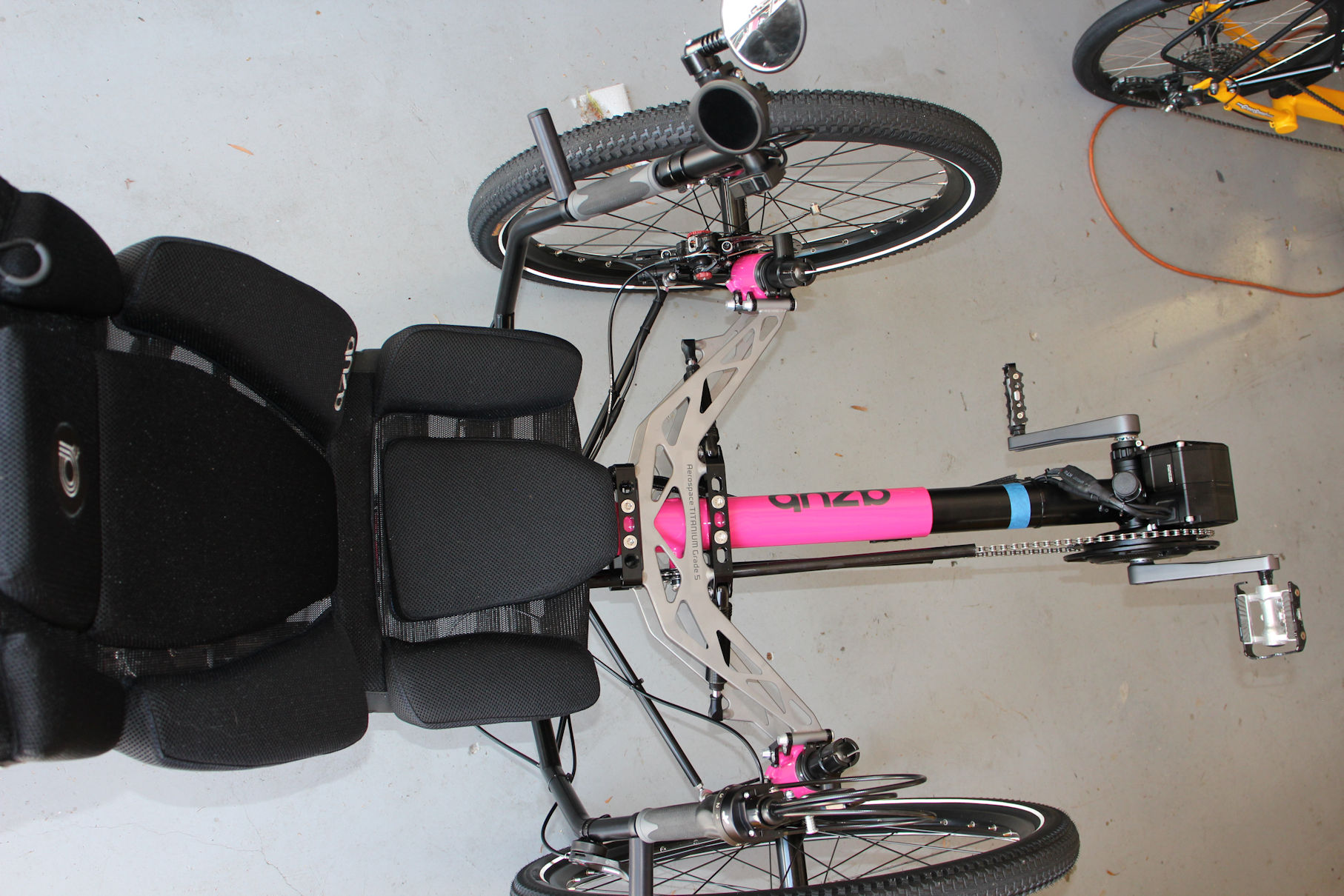 Azub TiFlyX recumbent trike 25